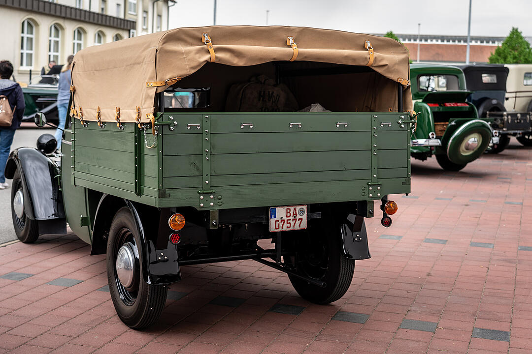 Einzigartige, historische Automobile aus der Vorkriegszeit konnten bewundert werden!