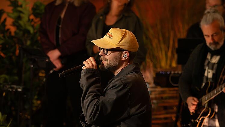Mark Forster &uuml;berraschte mit einer Liebeserkl&auml;rung an seine Familie.