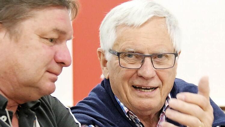 ZDF-Radrennexperte Klaus Angermann (rechts) im Gespräch mit FT-Redakteur Ralf Kestel. Foto: Simone Bastian