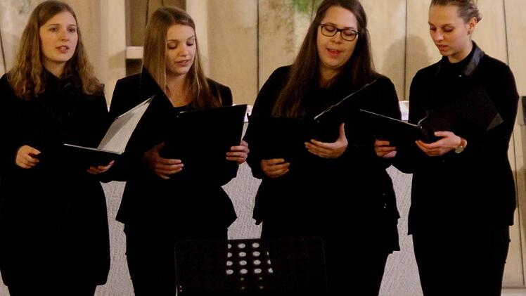 "Cantatett" nennen sich diese vier jungen Damen und erhielten spontanen Beifall für ihre Darbietungen.