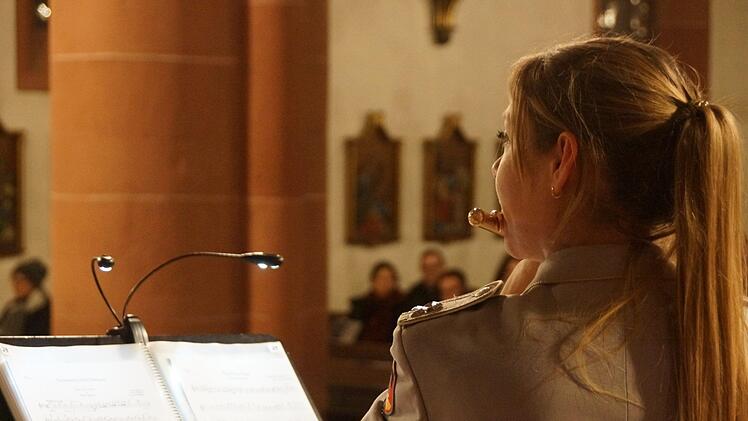 Weihnachtskonzert mit dem  Heeresmusikkorps Veitshöchheim Foto: Arkadius Guzy