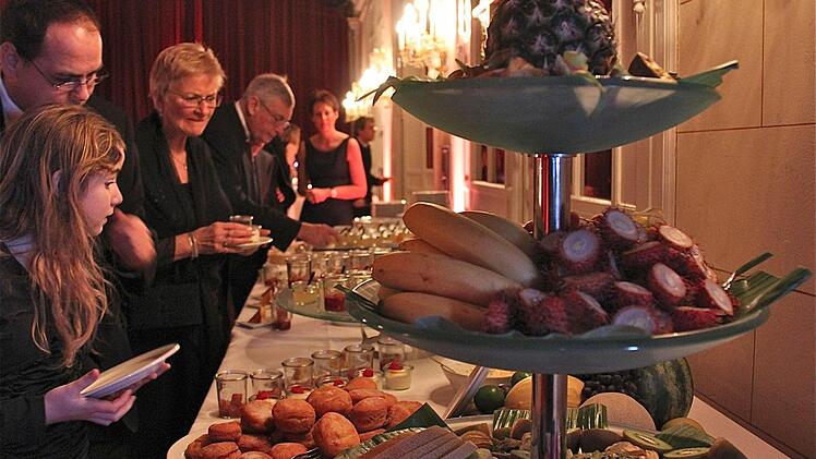 Italienisches Büffet des Dorint im Lola-Montez-Saal.