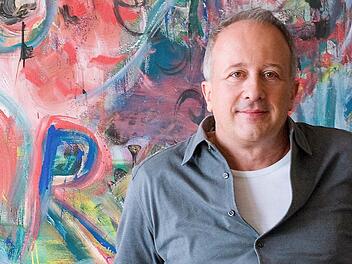 Stefan Finzel (52) gilt in Fußballerkreisen als der "neue Wischi". Der Unternehmer unterstützt aber nicht nur den Fußball-Kreisligisten SC Sylvia Ebersdorf als Großsponsor, sondern hat auch Interesse am Volleyball und Handball. Foto: Kristin Basel