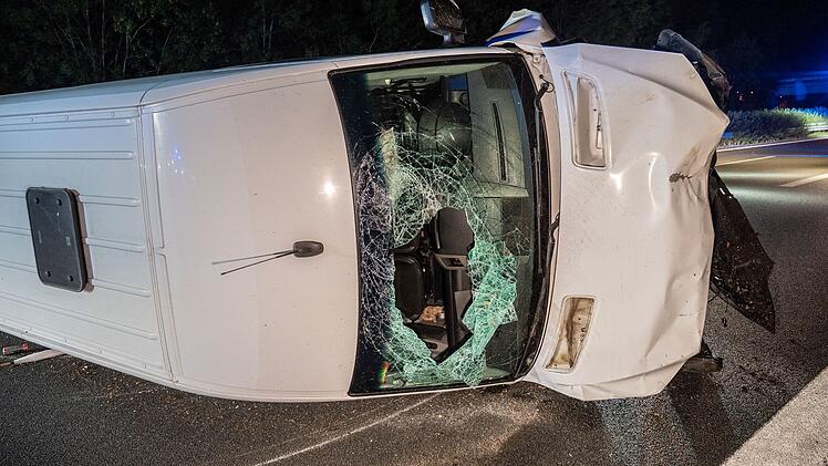 Unfall auf A73 bei Erlangen: Sieben verletzte nach Kollision