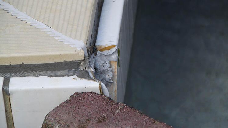 Gerade die Außenbecken sind starken Temperaturschwankungen ausgesetzt. Foto: Ulrike Müller