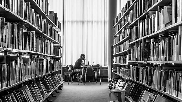Die Stadtbibliothek Erlangen bietet Möglichkeiten zum Arbeiten