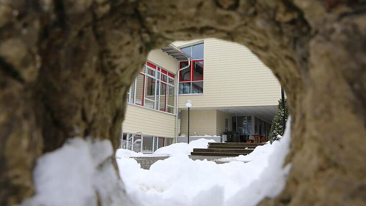 Trotz Haushaltsloch ist die Sanierung der Grundschule Weismain gelungen - dank Zuwendungen von 80 Prozent. Fotos: Barbara Herbst
