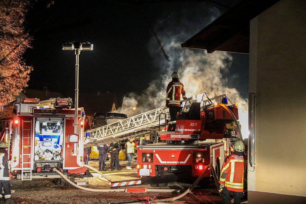 Großbrand bei Busunternehmen in Oberfranken