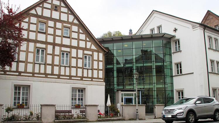 Für die Stadtratssitzung am Donnerstag kündigte OB Henry Schramm einen Sachstandsbericht an. Foto: Anna-Lena Deuerling