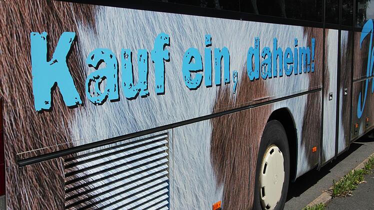 Dieser Spruch ist Karl Roth aus dem Herzen gesprochen, doch eine solch aufwendige Werbung kann er sich für den Nordwald-Markt nicht leisten.
