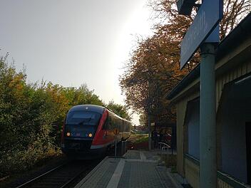 Von Nürnberg kommend ist in Kalchreuth für die Gräfenbergbahn Schluss. Foto: Martin Rehm
