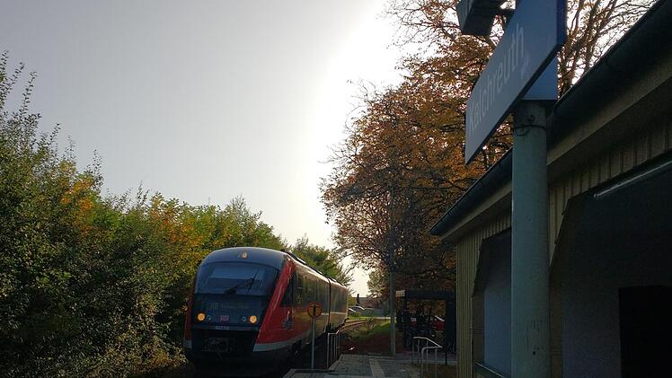 Von Nürnberg kommend ist in Kalchreuth für die Gräfenbergbahn Schluss. Foto: Martin Rehm