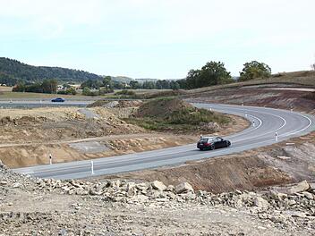 Seit Montag um 14 Uhr kann die Bundesstraße  zwischen Ludwigschorgast und Untersteinach auf der neuen Trasse genutzt  werden. Foto: Jürgen Gärtner