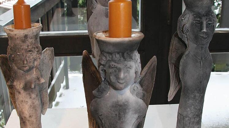 Kunstvolle Kerzenhalter sind in der Vorweihnachtszeit natürlich ein Muss.