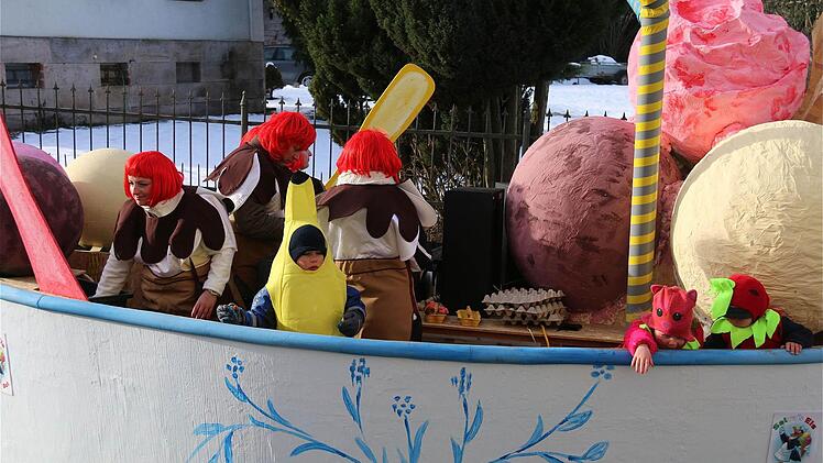 Faschingszug Schwärzelbach  Foto: Gerd Schaar