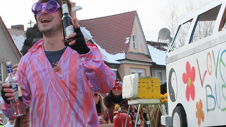 Ganz normales Faschingstreiben.   Foto: Borst