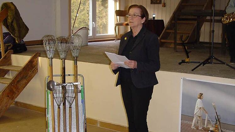 Vernissage von Mia Hochrein in Bad Brückenau. Foto: Brigitta Kempe-Wolf