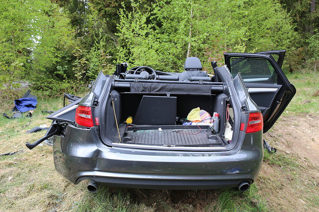Schwerer Unfall im Landkreis Hof - Hubschraubereinsatz