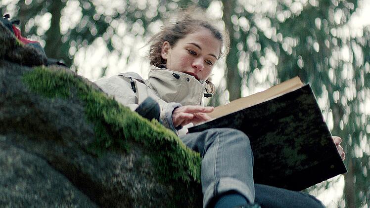 Was ist los mit dem oberpf&auml;lzischen Wald? Anja Grimm (Henriette Confurius) sp&uuml;rt, dass irgendetwas nicht stimmt.