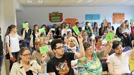 Die Eggolsheimer Schüler bei ihrem Projekt  Foto: Mathias Erlwein