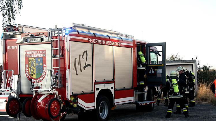 Szenen unangekündigten Übung der Feuerwehren Weisendorf und Großenseebach am Donnerstag, 20. September. Foto: Richard Sänger