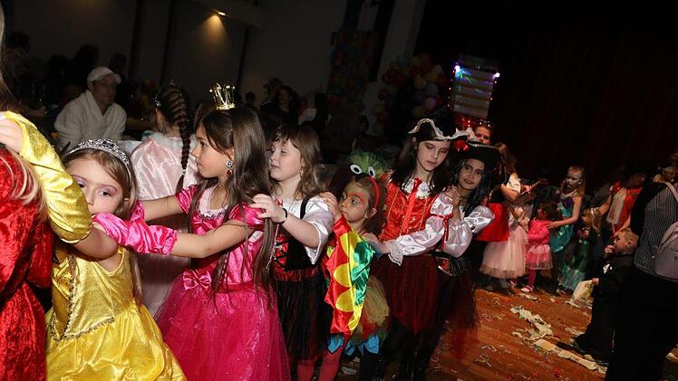 Impressionen vom Kinderfasching in der Kulmbacher StadthalleFoto: Barbara Herbst
