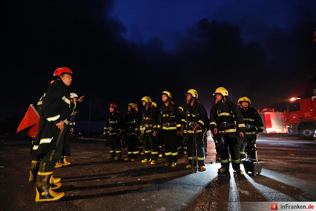 Huge explosion rocks Chinese port city of Tianjin