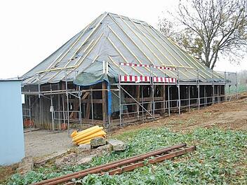 Die Arbeiten am historischen Meederer Schafstall kommen bereits gut voran. Foto: Lothar Hofmann