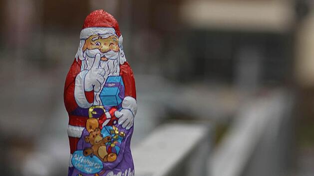 Der Weihnachtsmann wird sich seinen Teil zu der Schließung denken... Foto: Michael Busch