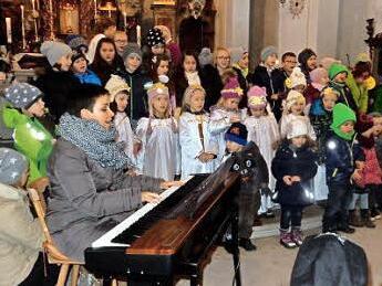 Die Kinder begeisterten unter der Leitung von Sonja Wissmüller mit ihren passenden Liedern zur Geschichte die vielen Gottesdienstbesucher.