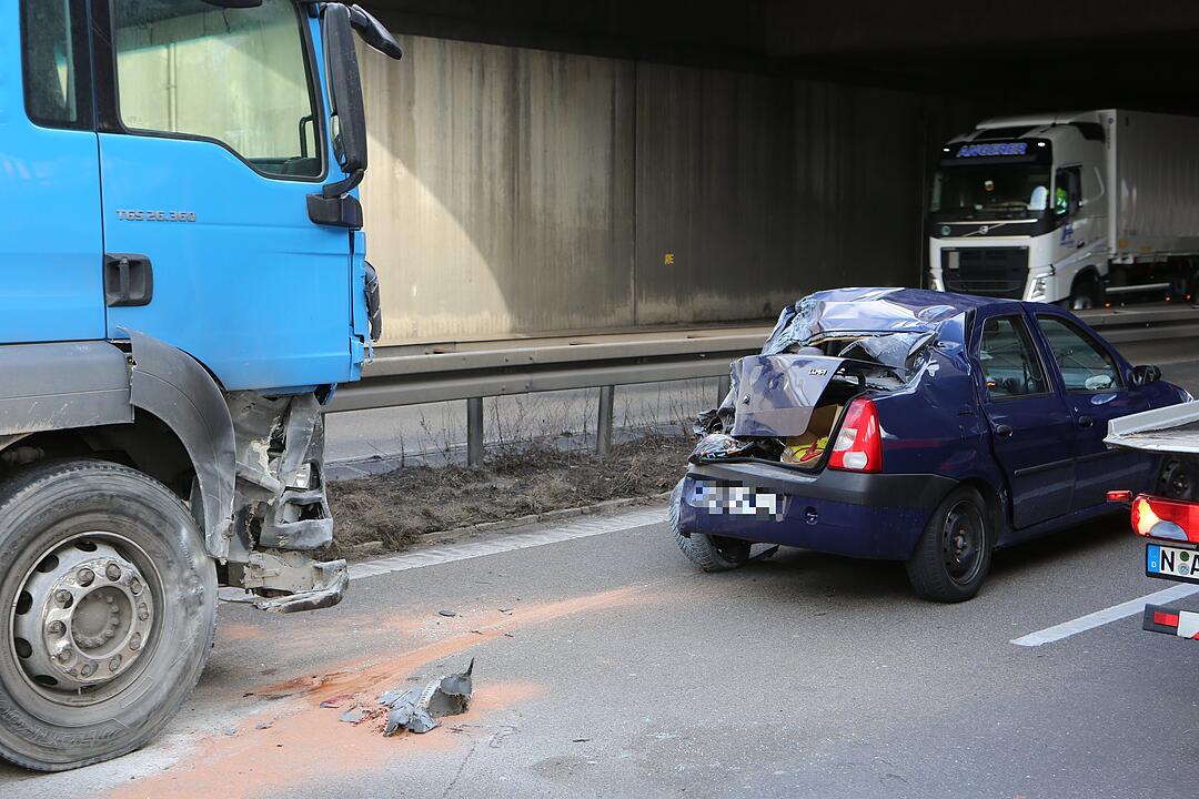 Unfall auf Südwesttangente in Nürnberg-Schweinau