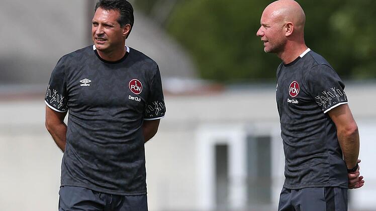 Alois Schwartz (l) mit seinem Co-Trainer Manuel Klökler