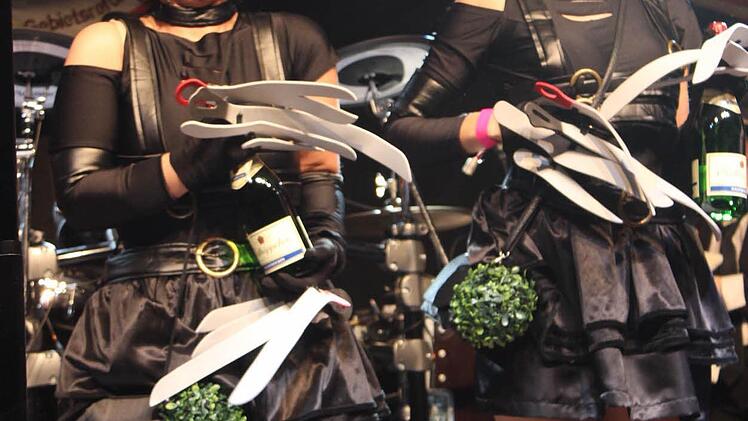 Die Zwei mit den Scherenhänden