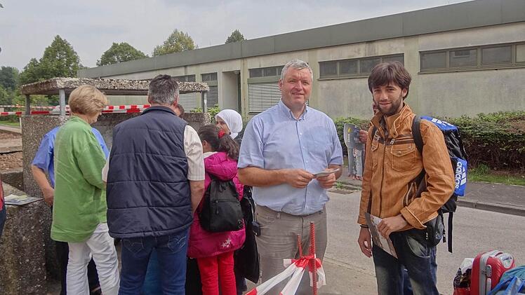 Mohamed (rechts), ein Medizinstudent aus Syrien, wohnt nun auch in der Gemeinschaftsunterkunft in Ebern.