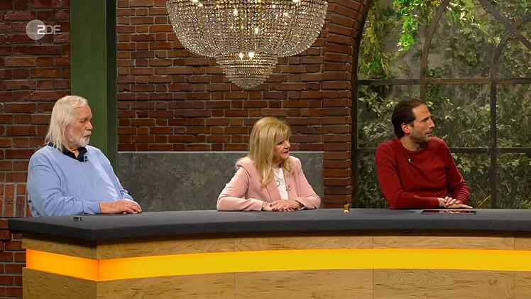 Da konnten die Kollegen nur staunen: Eine Rarität in der Freitagsausgabe der ZDF-Trödelshow fand ein "Bares für Rares"-Händler dermaßen gut, dass er die Verhandlung gleich mit einem hohen Gebot eröffnete. Mit dem genannten Preis ließ er den Rest des Händlerteams auch direkt verstummen ...