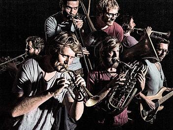 La Brass Banda stehen für neue Volksmusik.PR