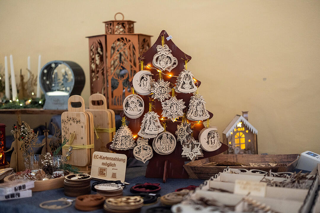 R&ouml;delsee, Traditioneller Weihnachtsmarkt rund um das Schloss