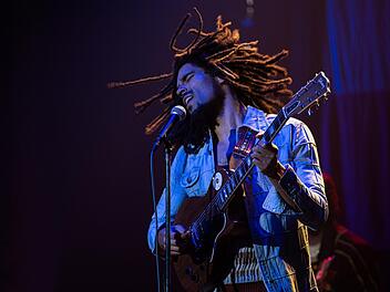 Bob Marley wird mit einem gro&szlig;en Biopic gew&uuml;rdigt. Die Titelrolle in "Bob Marley: One Love" spielt Kingsley Ben-Adir.