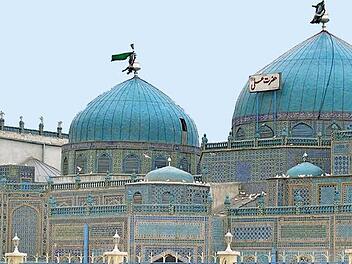 Die Blaue Moschee in Masar e Sharif ist die wichtigste muslimische Pilgerstätte Afghanistans. Fotos: privat