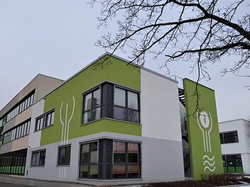 In dem Anbau wird ab dem Schuljahr 2018/19 für das gebundene Ganztagesangebot an der Verbandsschule Neuenmarkt-Wirsberg auch ein Schülerhort eingerichtet.Werner Reißaus