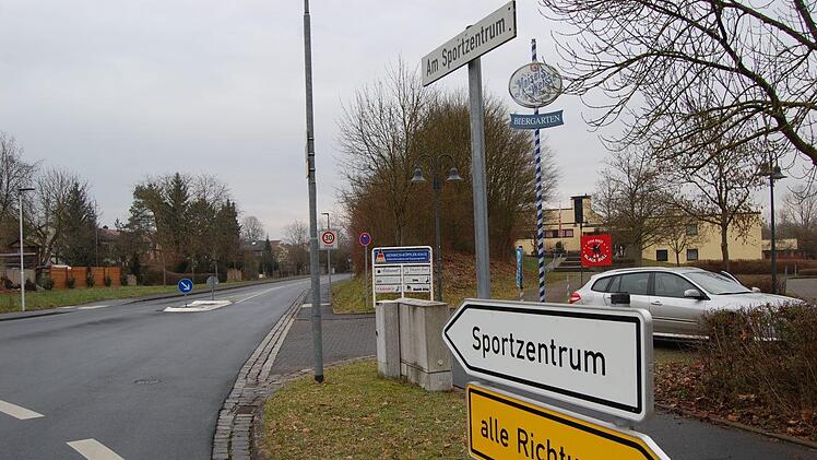 Der Architektenwettbewerb für das  Schulzentrum in Hammelburg ist wegen Corona aktuell unterbrochen, weil das Preisgericht nicht tagen kann.  Wolfgang Dünnebier