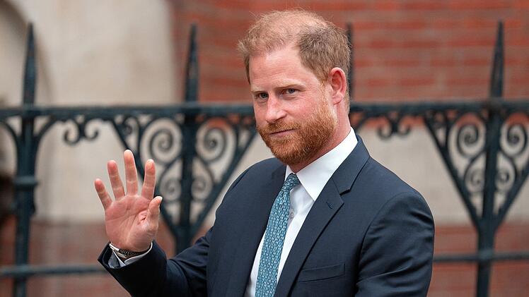 Nach dem Bruch mit seiner Familie verlor Prinz Harry unter anderem seinen Anspruch auf Polizeischutz. Er zog vor Gericht, verlor das Verfahren jedoch.