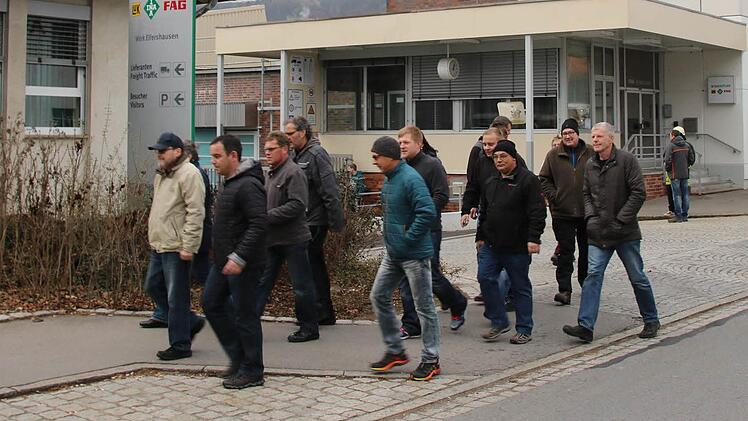 Eindrücke rund um die Betriebsversammlung im Schaeffler-Werk Elfershausen. Foto: Ralf Ruppert