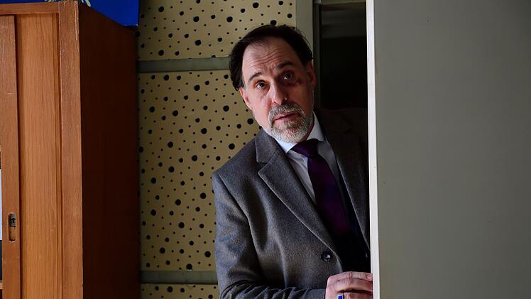 Wunderbar schmierig spielt Thomas Loibl im neuen "M&uuml;nchen Mord"-Fall seinen Staatsanwalt Lukas Benedikt.