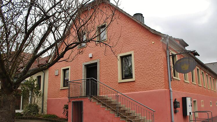 Die Konzept für die Krone sieht auch die Einbeziehung der Scheune und Wohnung vor.  Foto: Werner Vogel