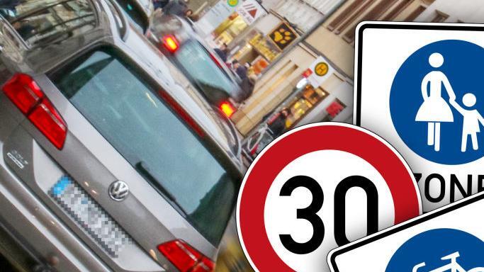 Ein ebenerdiger Ausbau mit Schrittgeschwindigkeit - oder die Autos gleich ganz raus aus der Langen Stra&szlig;e und der Innenstadt? Die OB-Kandidaten haben sehr unterschiedliche Vorstellungen.  Foto: S. Schanz