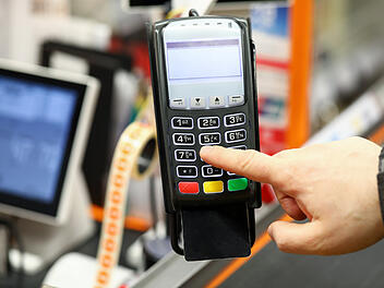 PIN, Kartenzahlung, Supermarkt, mit Karte zahlen, Bezahlen