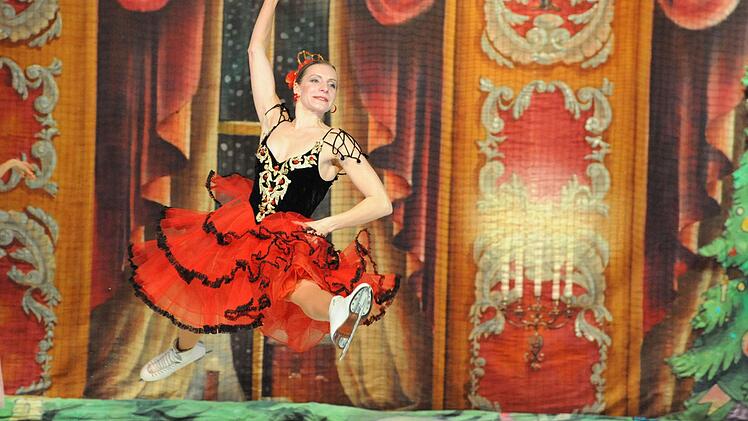 Ein visueller, künstlerischer und sportlicher Genuss: die Nussknacker-Aufführung des St. Petersburger Staatsballetts on Ice.