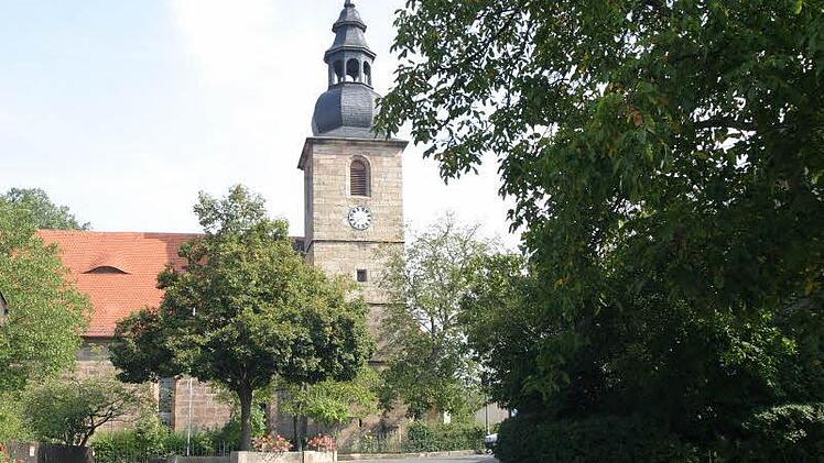 Den Kirchen laufen die Mitglieder davon. 640 000 Menschen haben die katholische und evangelische Kirche in Deutschland im vergangen Jahr verloren.  Foto: Archiv