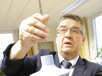 Die Isolatoren aus dem Hause Rosenthal hat Reinhold Müller revolutioniert. Foto: Josef Hofbauer